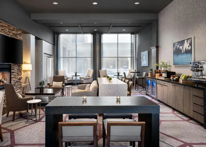 Club Level King Room